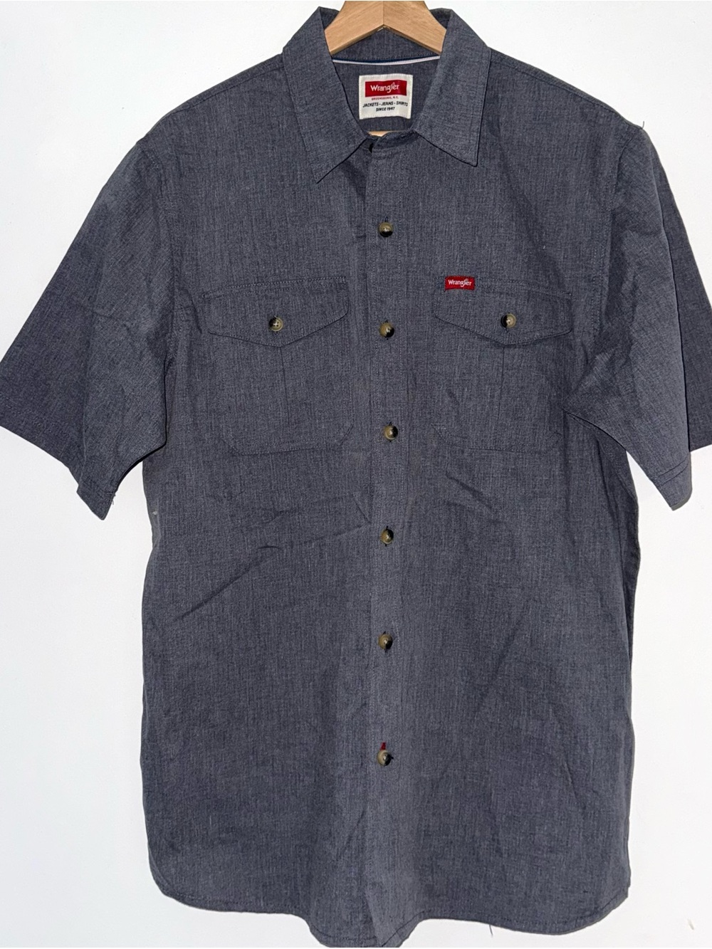 Wrangler Men's Short Sleeve Grey Button-Up Work Shirt
